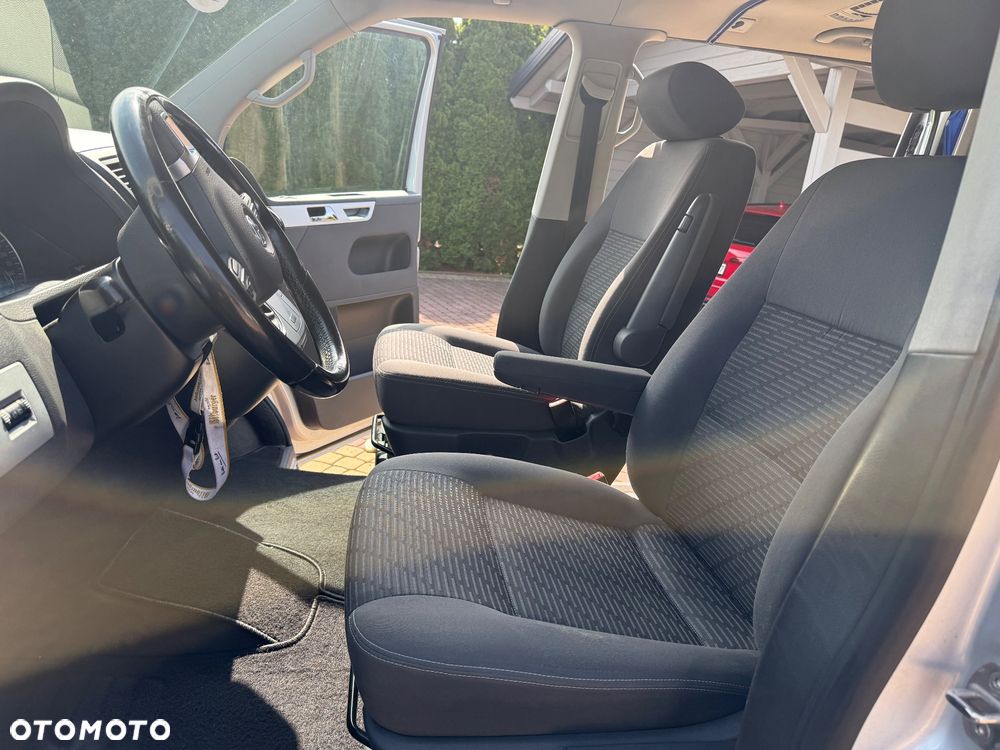 Volkswagen Multivan - 20