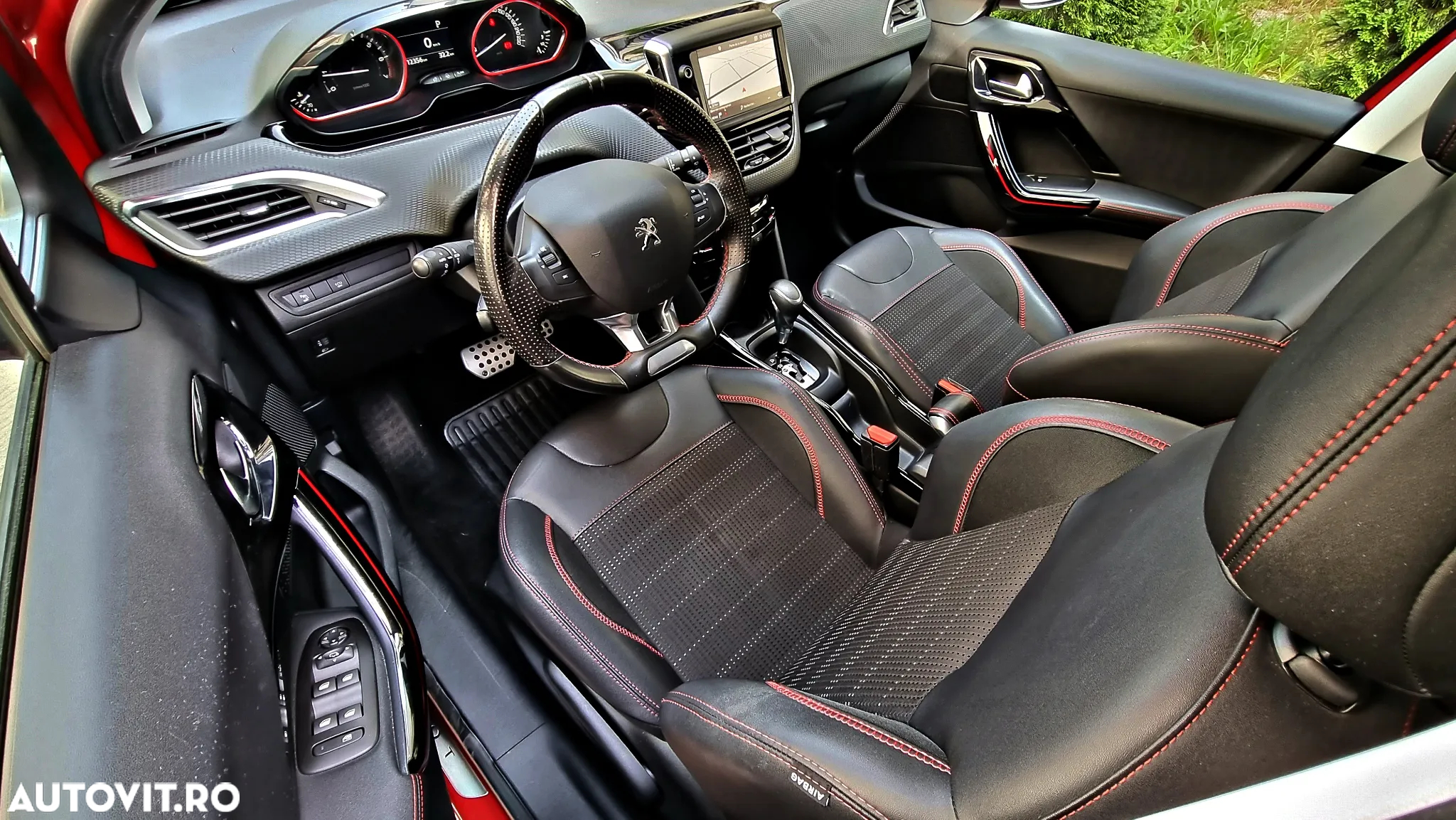 Peugeot 2008 1.2 PureTech Turbo EAT6 S&S GT-Line - 6