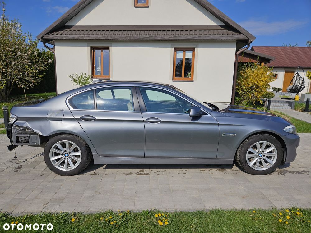 BMW Seria 5 525d Sport-Aut - 6