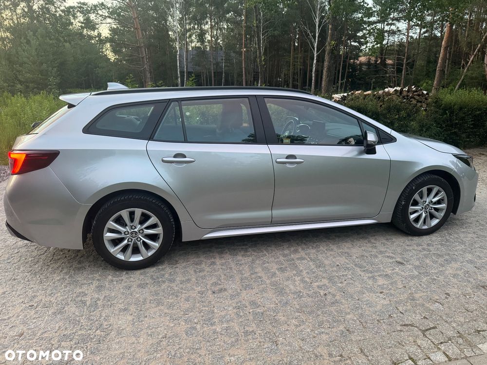 Toyota Corolla 1.8 Hybrid Comfort - 4