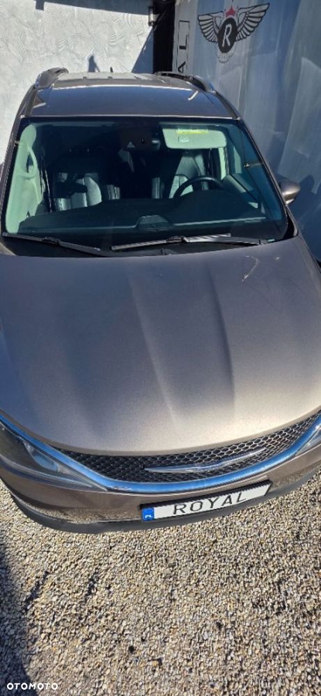 Chrysler Pacifica - 33