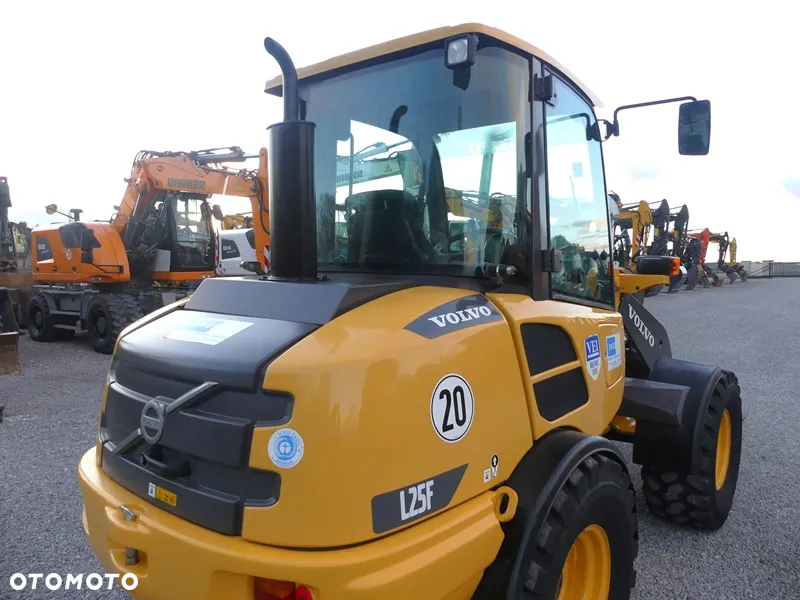 Volvo L25F / Z Niemiec / WAGA / Super Stan / - 18