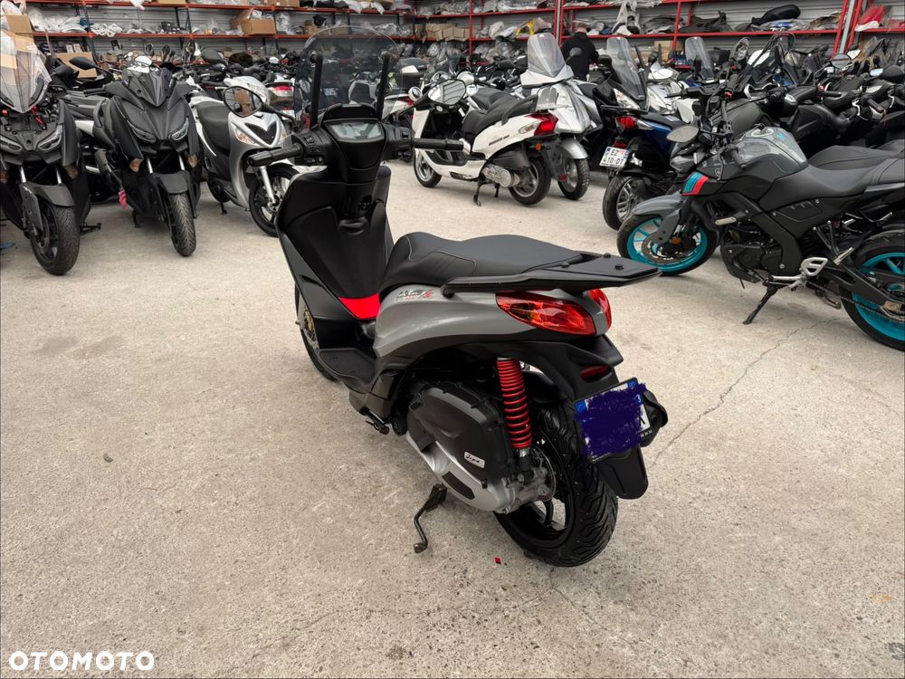 Piaggio Medley - 5