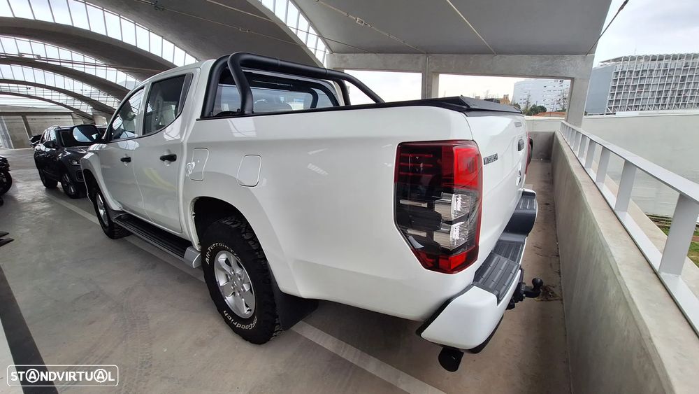 Mitsubishi L200 2.3 DI-D Strakar CD Intense 4WD - 7