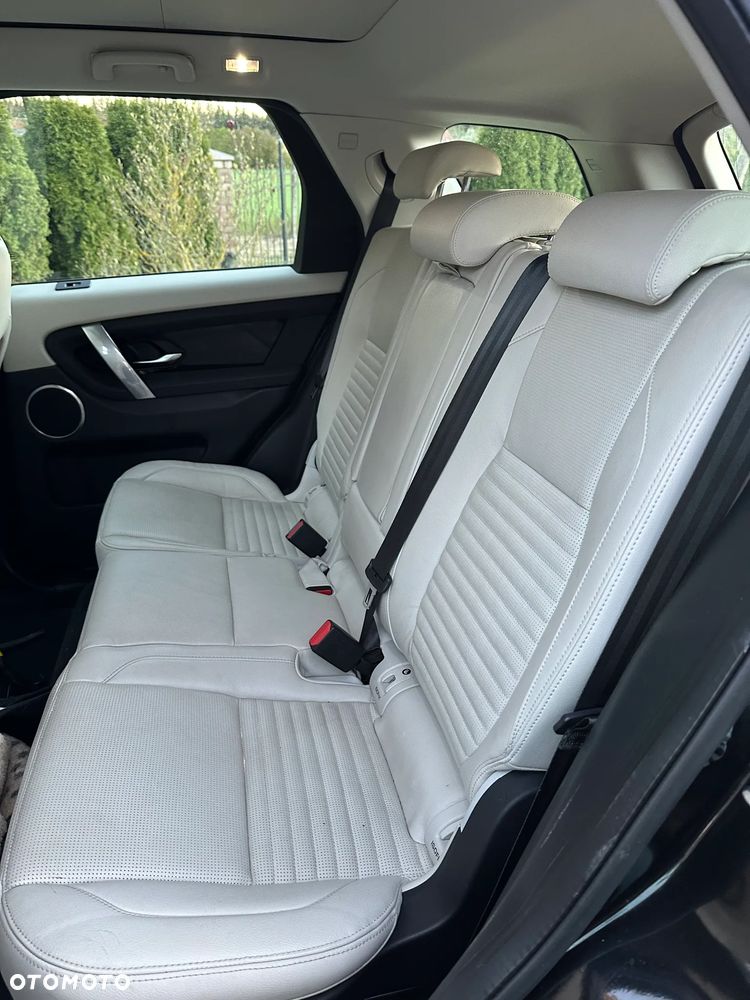 Land Rover Discovery Sport 2.0 D200 mHEV SE - 8