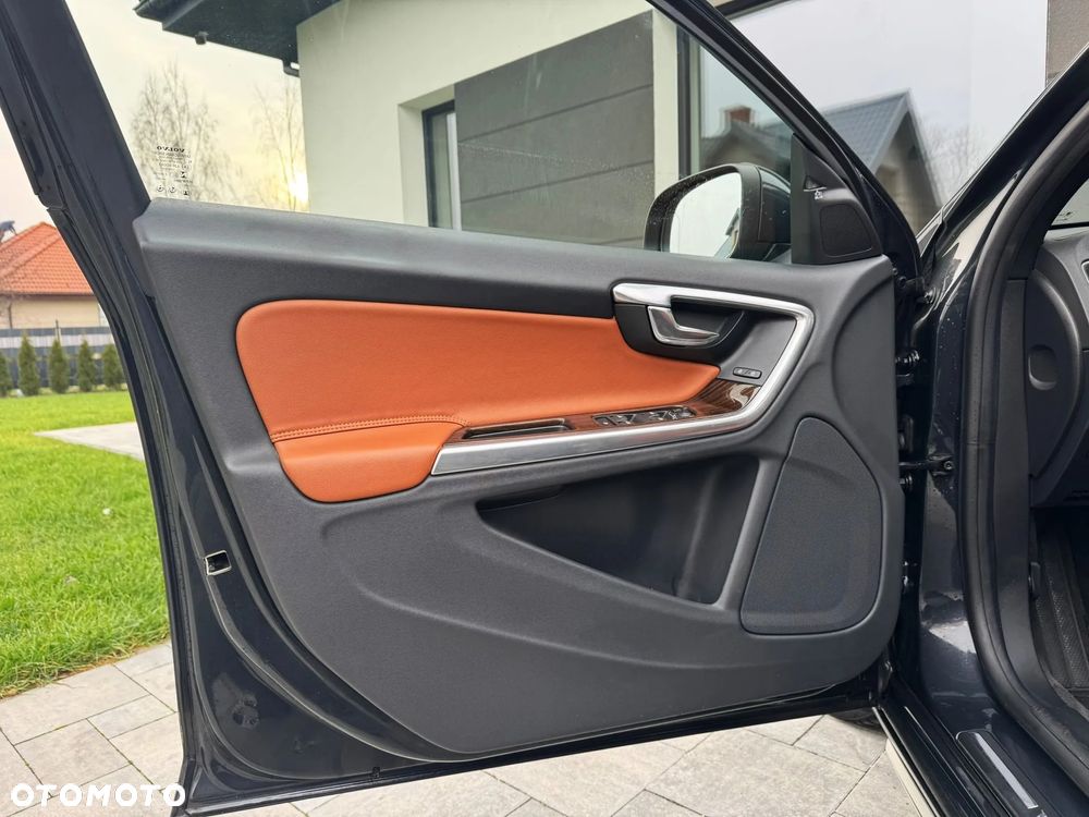Volvo V60 D4 Geartronic Summum - 9