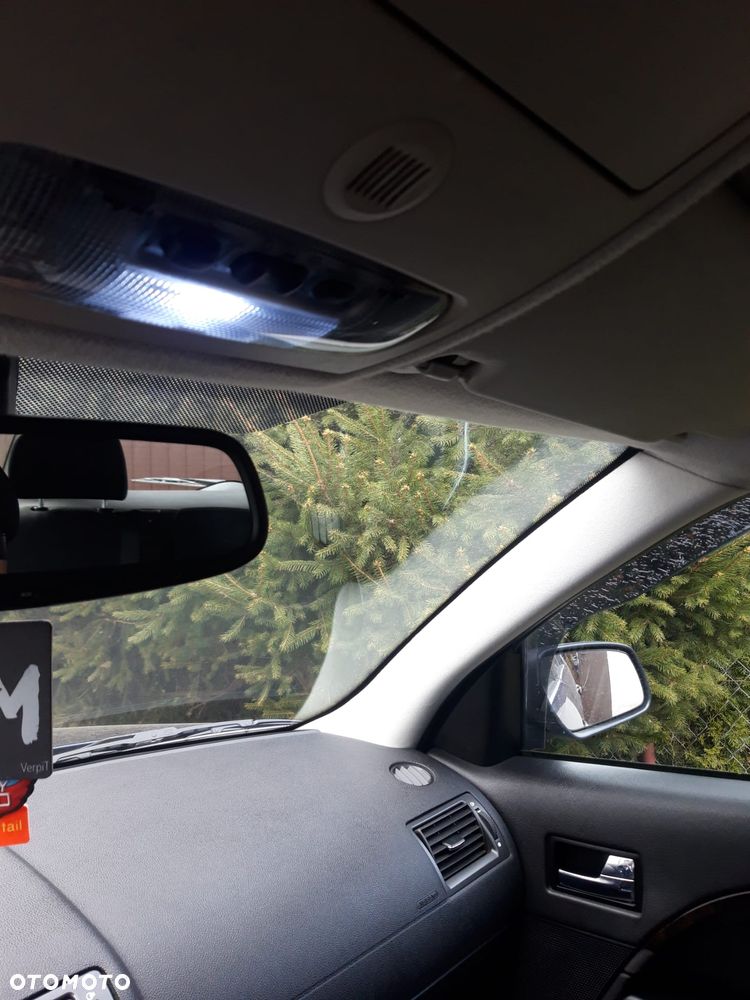 Ford Mondeo 1.8 Ghia - 10