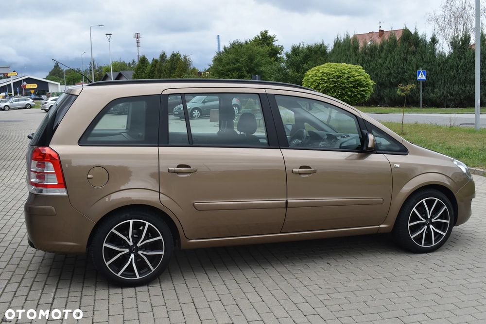 Opel Zafira - 16