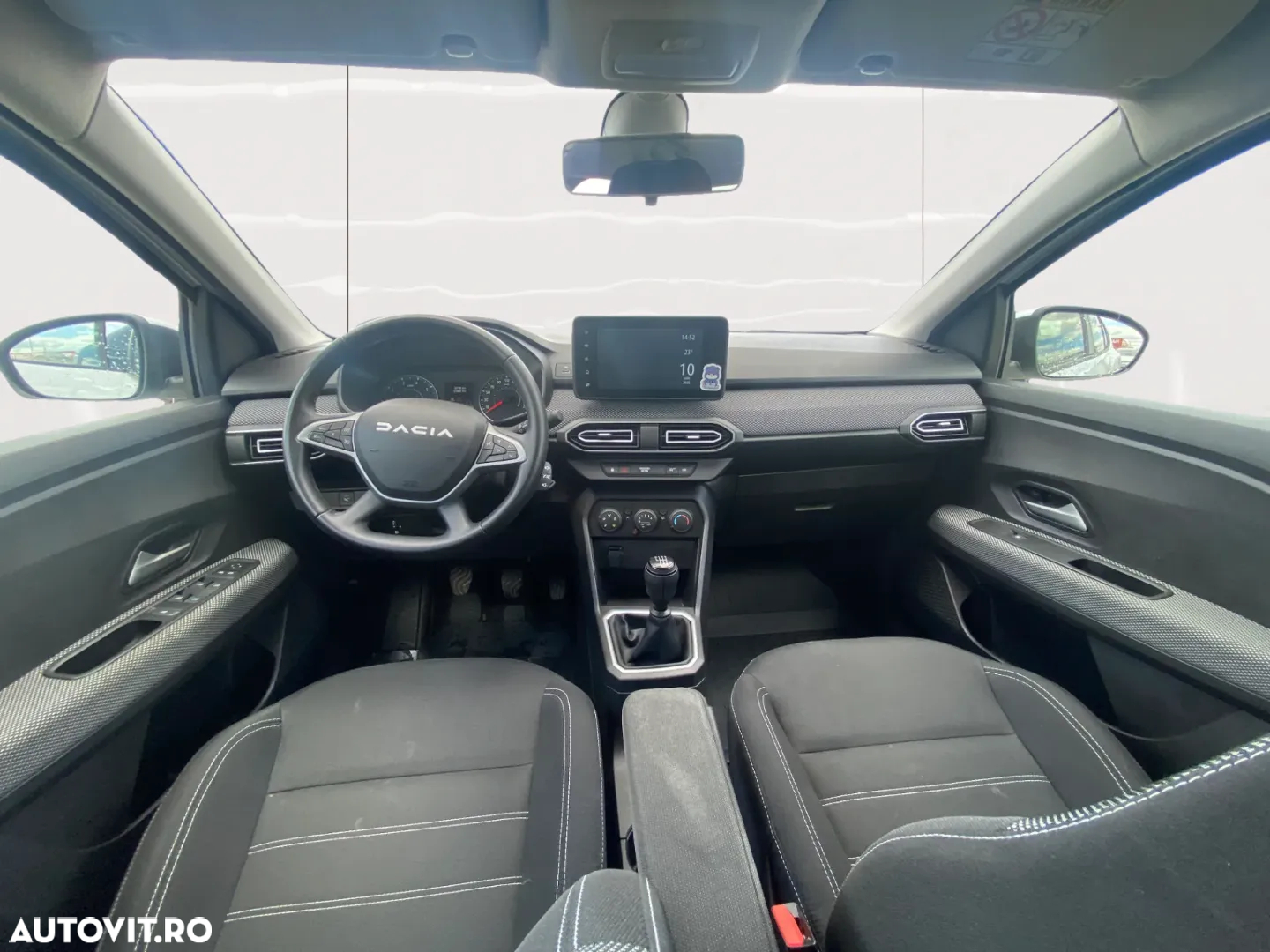 Dacia Logan TCe 90 MT6 Expression - 8