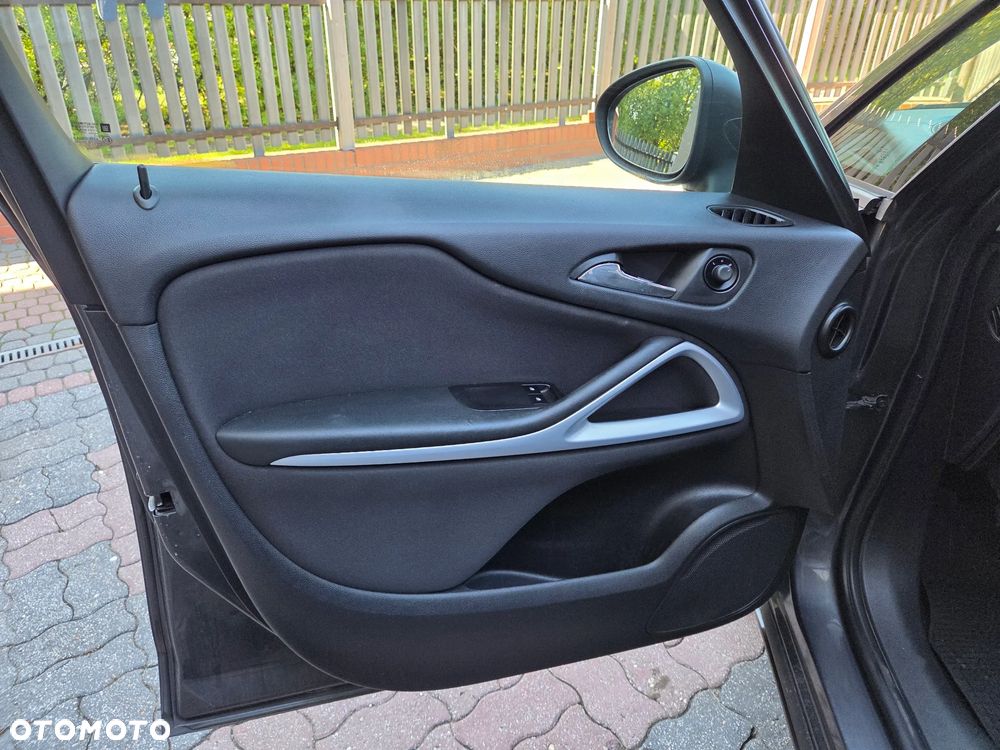 Opel Zafira - 17