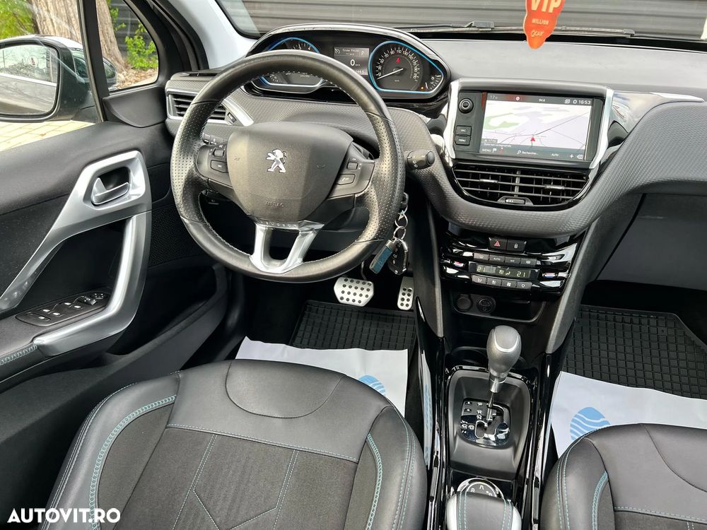 Peugeot 2008 1.2 PureTech Turbo EAT6 S&S Allure - 16