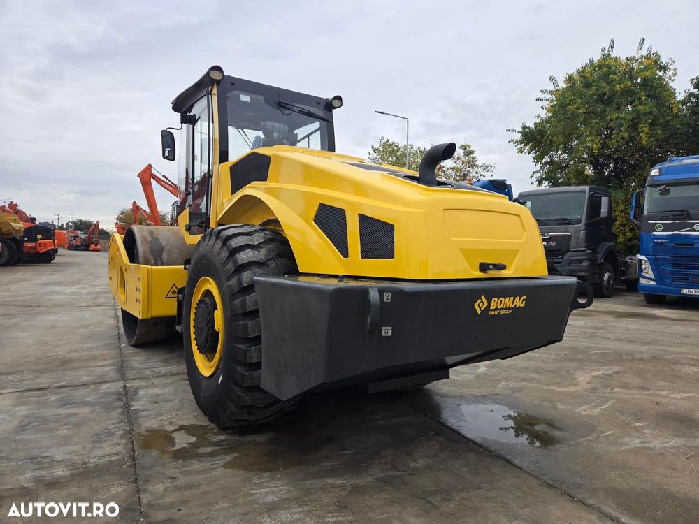 Bomag BW226 pt terasamente, NOU, latime tambur 2,1, motor 147kW Ad Blue, masa operationala 22t, CE, cabina inchisa FOPS/ROPS, posibilitate leasing 5 ani-PROMOTIE 96.900Eur+Tva - 17
