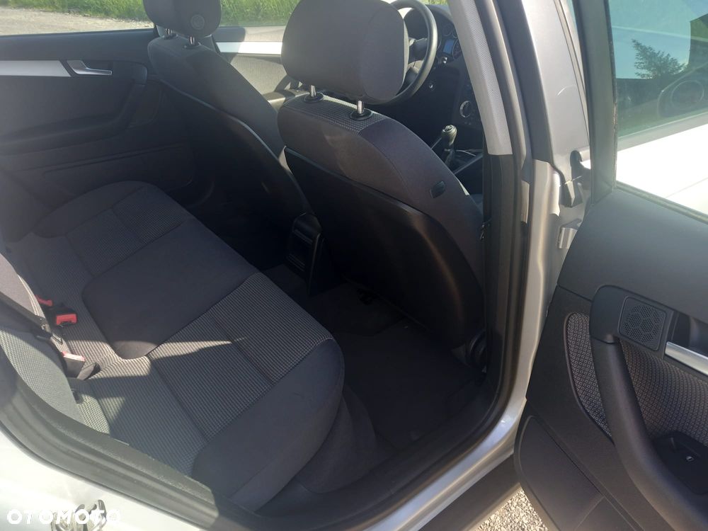 Audi A3 Sportback 1.6 Attraction - 8