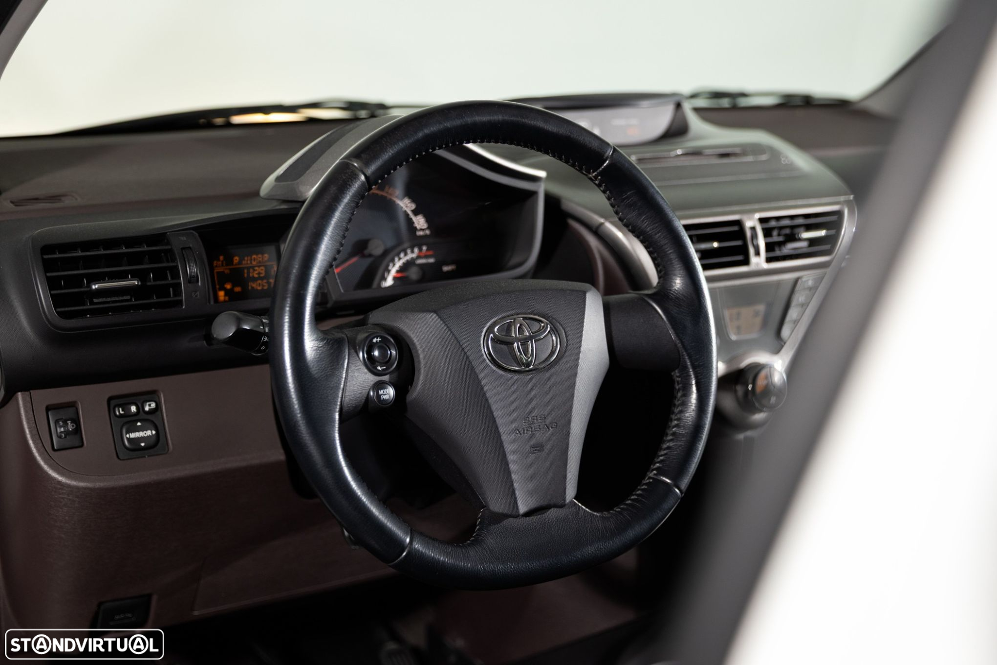 Toyota iQ 1.0 VVT-i - 10