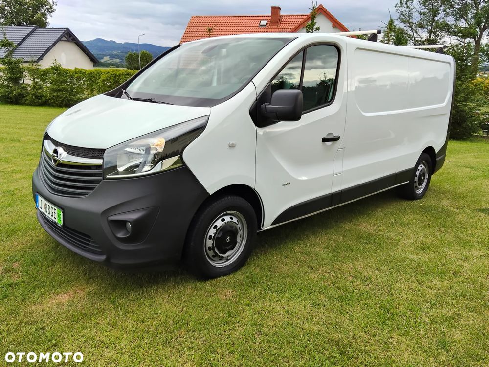 Opel Vivaro - 1