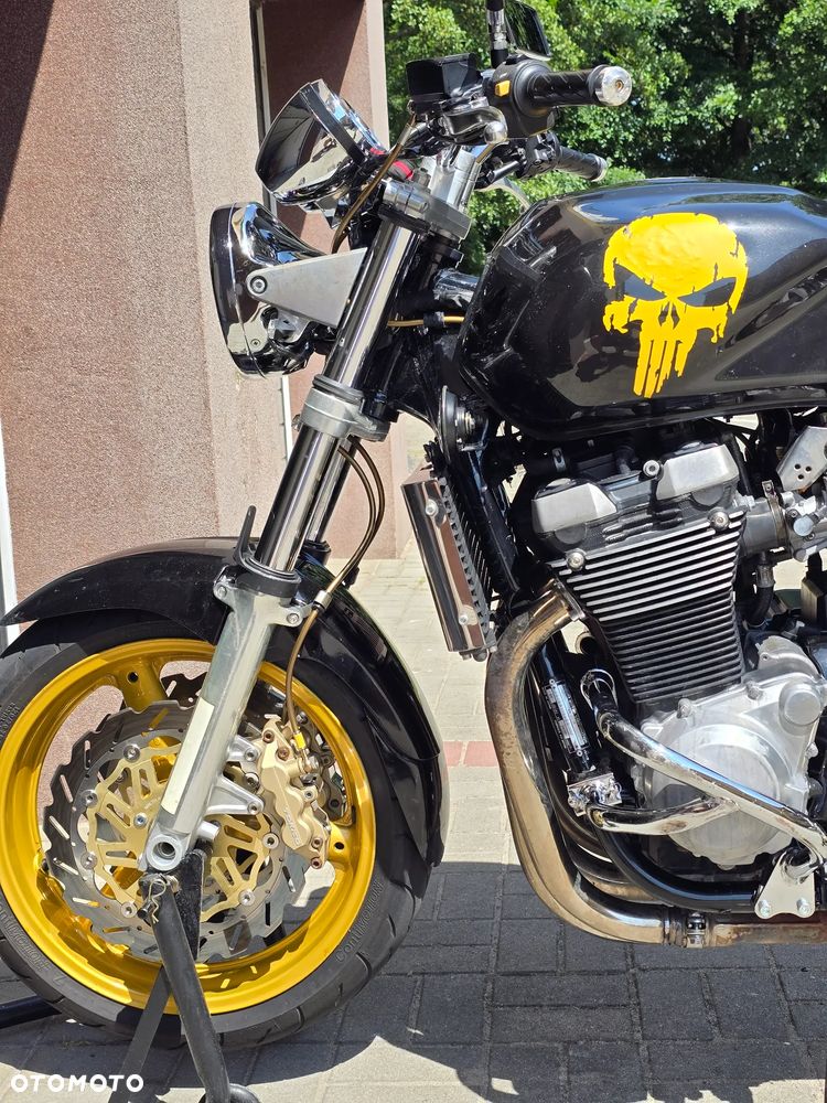 Suzuki GSX - 9