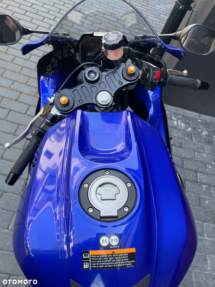 Yamaha R7 - 5