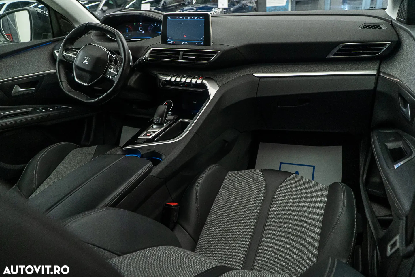 Peugeot 3008 1.2 PureTech S&S EAT8 Allure - 3