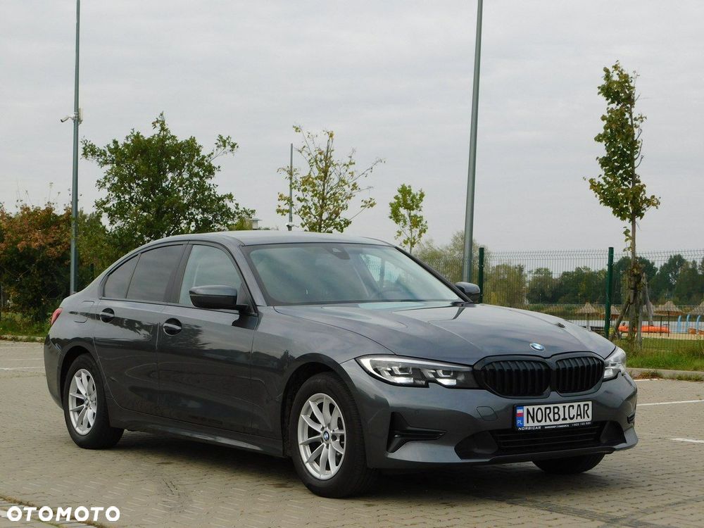 BMW Seria 3 - 32