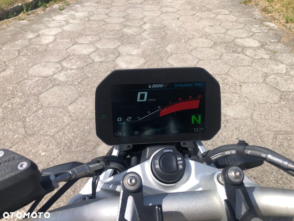 BMW R - 12