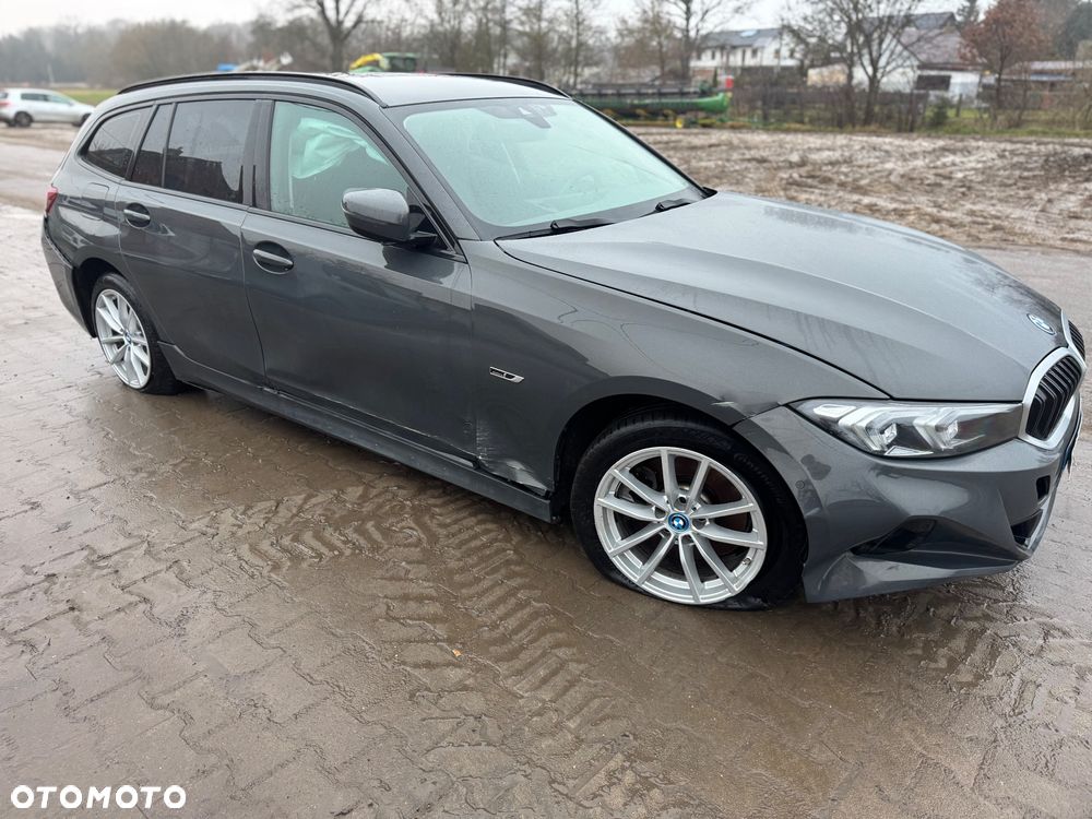 BMW Seria 3 320e PHEV sport - 10