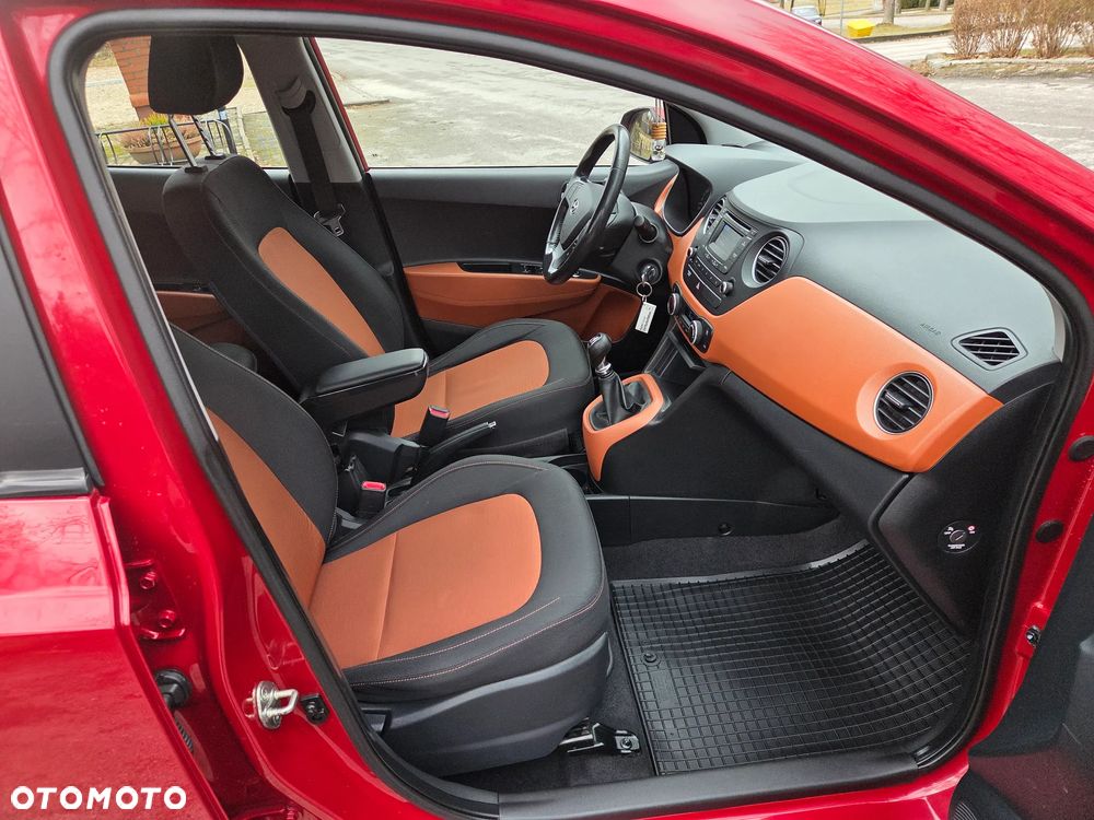 Hyundai i10 1.0 BlueDrive Comfort - 12