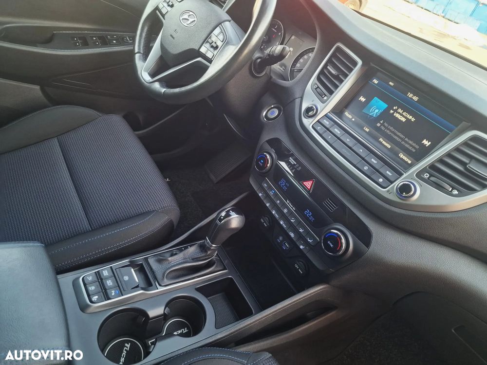 Hyundai Tucson blue 1.7 CRDi 2WD DCT Premium - 39