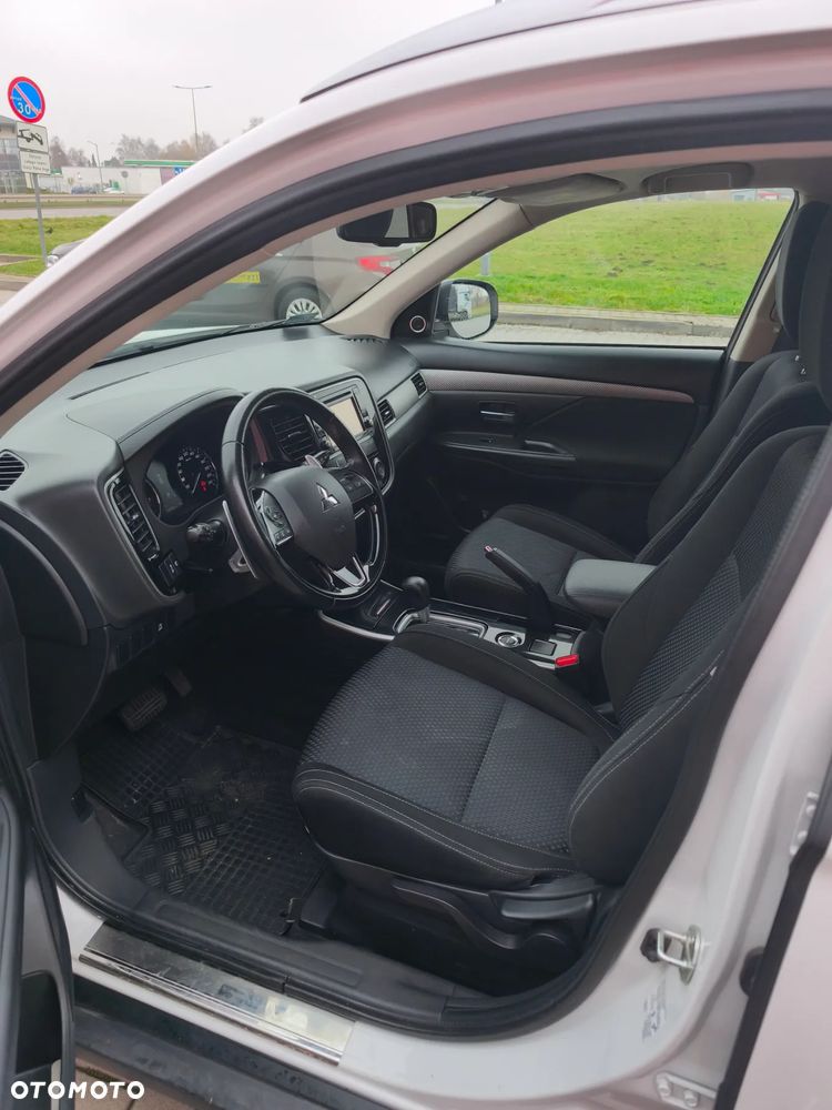 Mitsubishi Outlander 2.0 Intense + CVT - 13