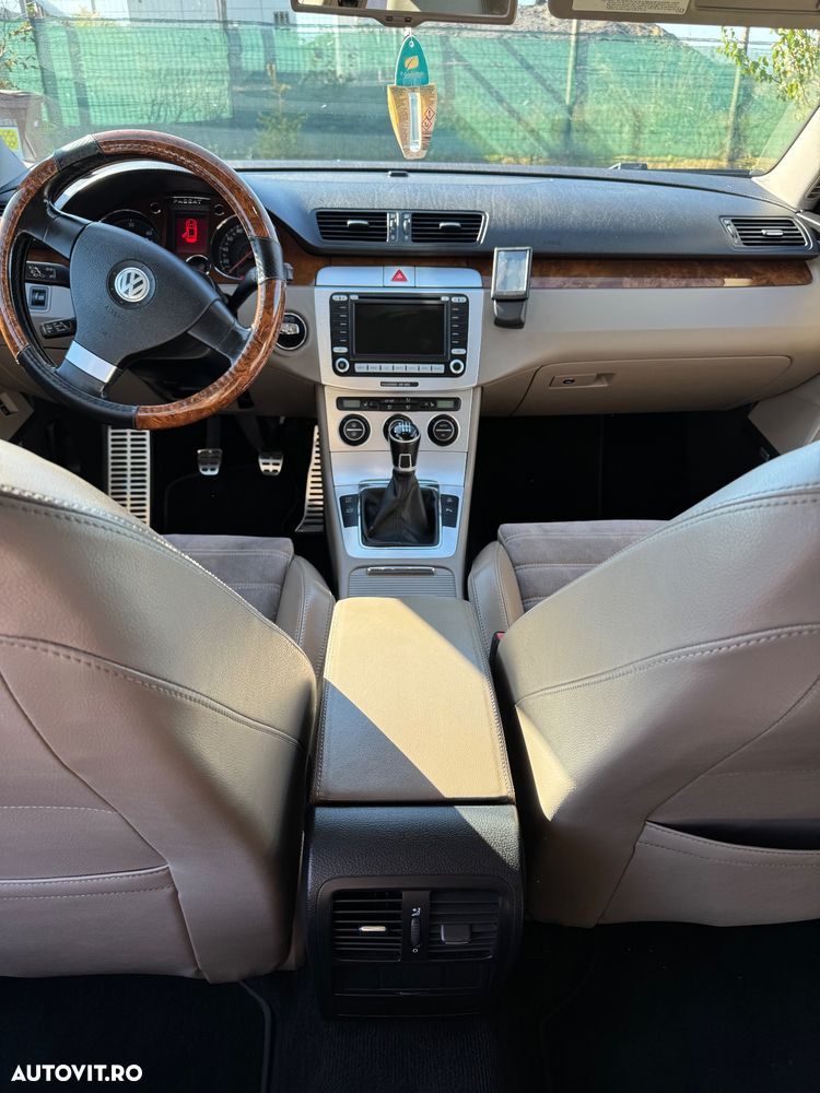 Volkswagen Passat Variant 2.0 TDI Highline DPF - 13