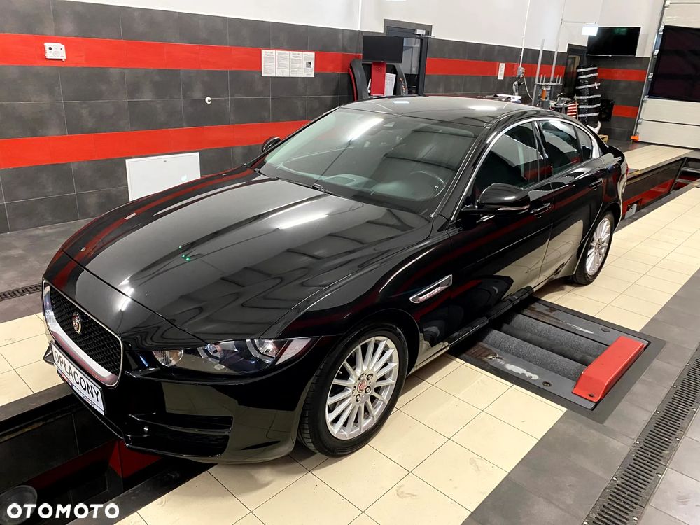 Jaguar XE 2.0 D Prestige - 2