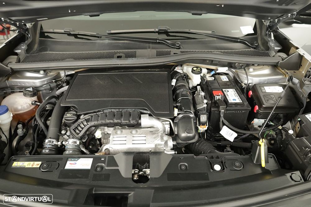 Peugeot 2008 1.2 PureTech Allure EAT8 - 23