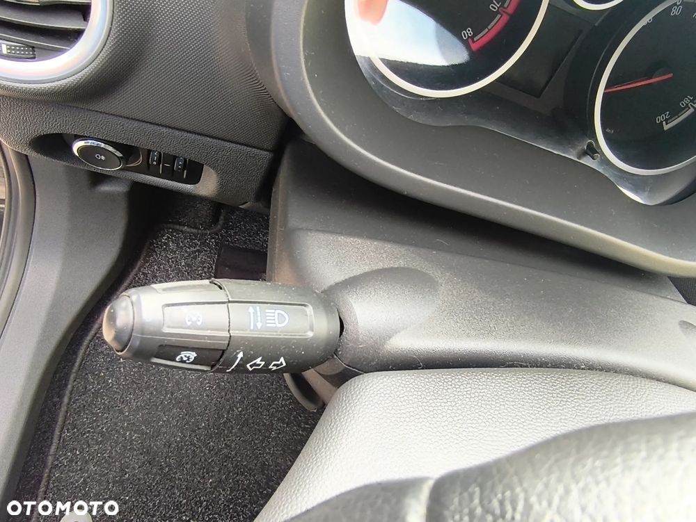 Opel Corsa 1.2 16V Energy - 36