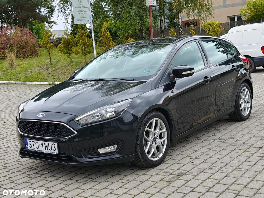 Ford Focus 2.0 16V Ghia - 28