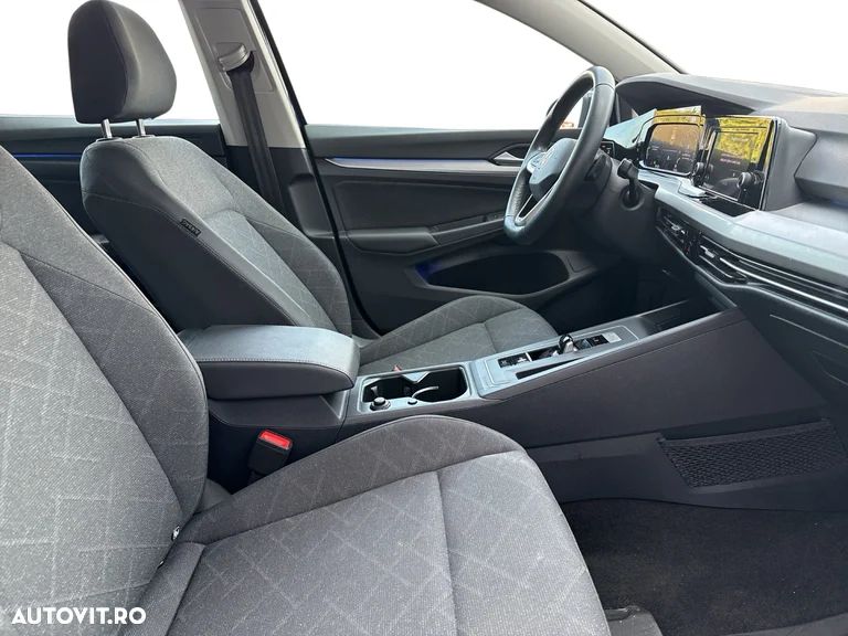 Volkswagen Golf 1.0 eTSI DSG MHEV Life - 12