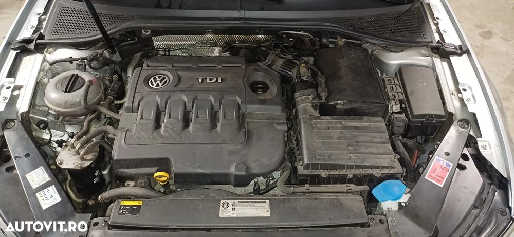 Volkswagen Passat 2.0 TDI SCR Highline - 11