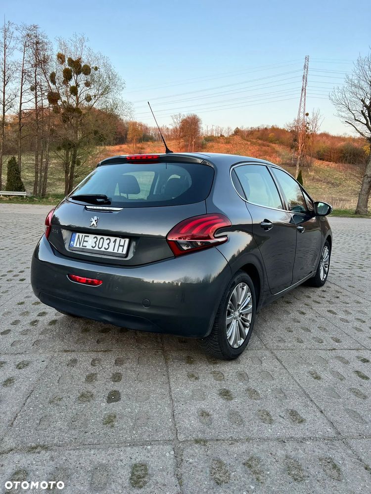 Peugeot 208 1.2 PureTech Allure S&S EAT6 - 6