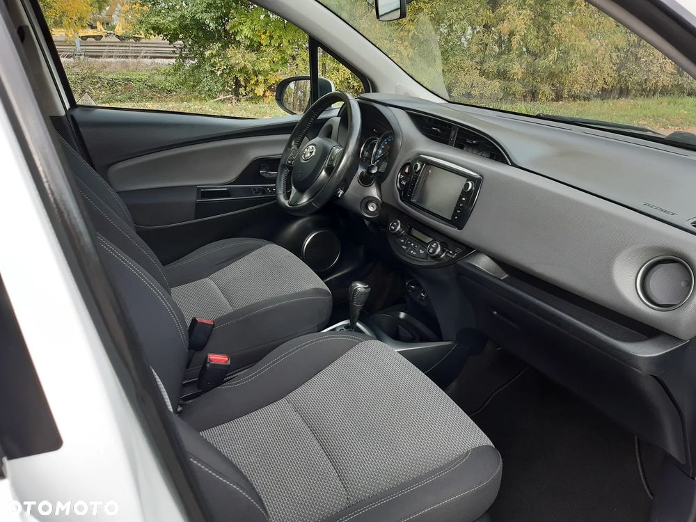 Toyota Yaris 1.5 VVT-i Comfort mit Design Paket - 16