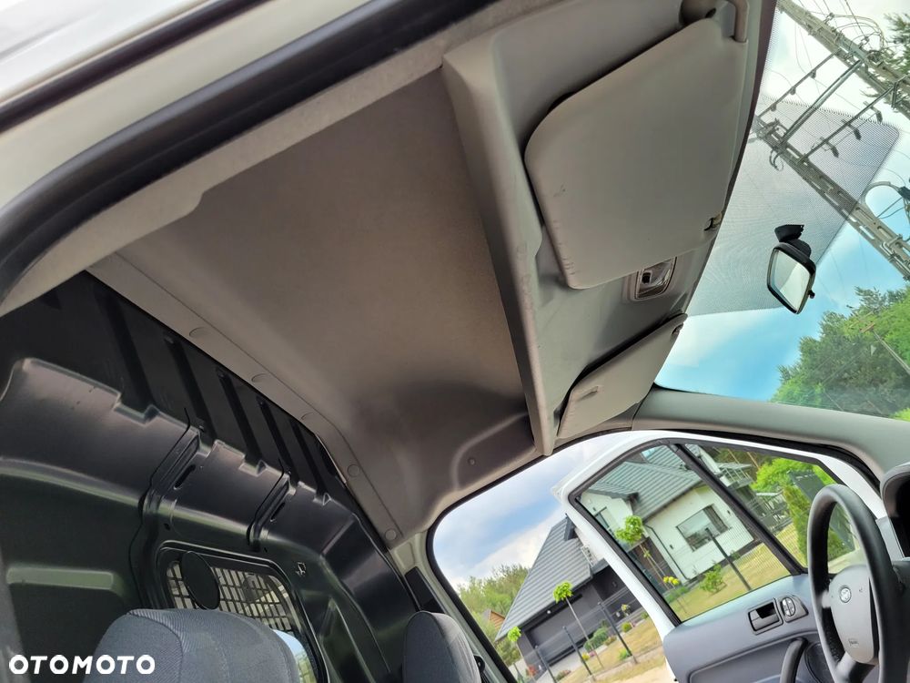Ford Transit Connect - 25