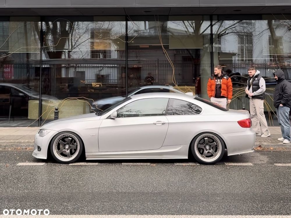 BMW Seria 3 330d M Sport Edition - 6