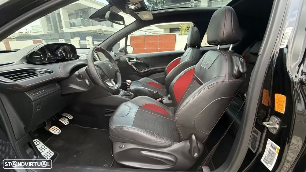 Peugeot 208 1.6 e-THP GTi - 15