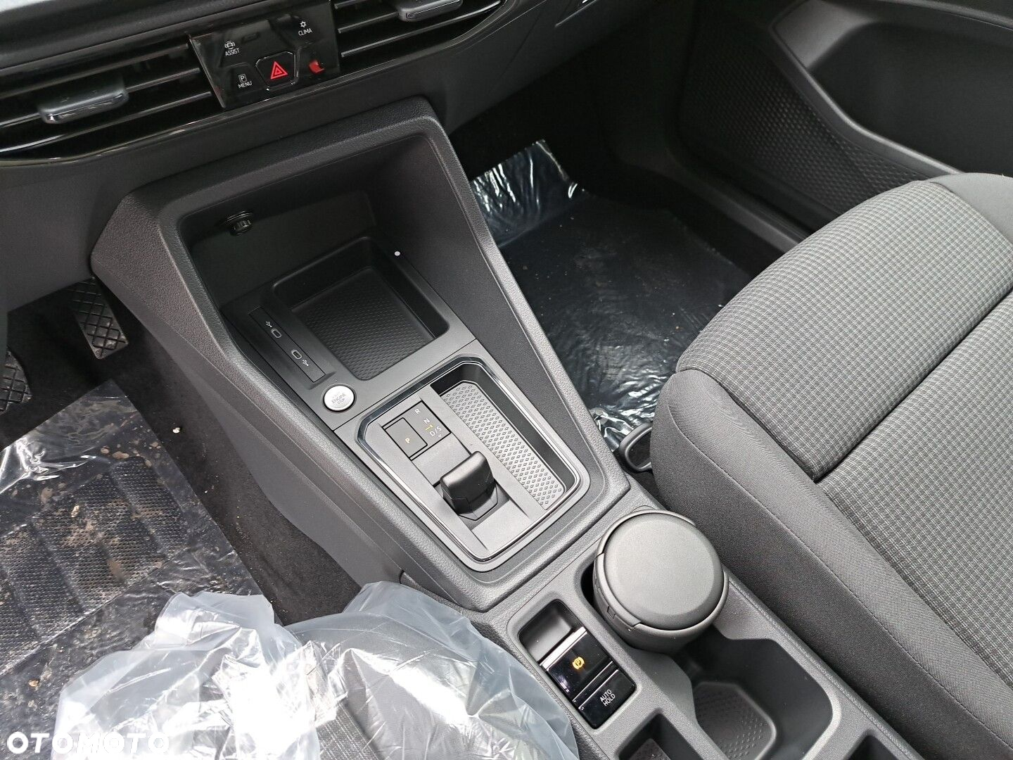 Volkswagen Caddy Maxi Cargo - 23