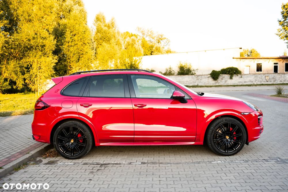 Porsche Cayenne GTS - 2