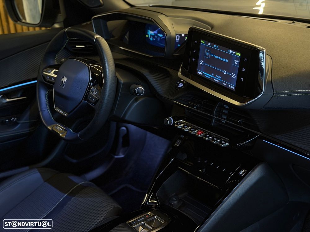 Peugeot e-2008 50 kWh GT Pack - 33