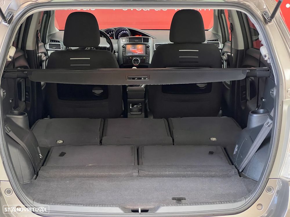 Toyota Verso 1.6 D-4D Comfort - 11