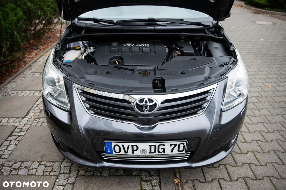 Toyota Avensis 1.8 Premium - 7