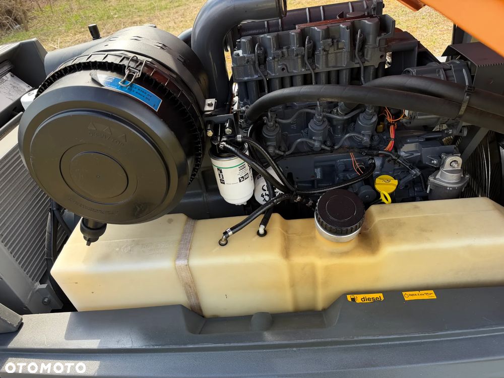 Atlas Copco XAS 97 Kompresor Śrubowy. Sprężarka. 5,5m3. Przyczepa mobilna jezdna do rejestracji. Silnik Deutz! jak Nowy 786 mtg. 2016rok. Import Norwegia! Chłodnica cyklonowa! NAOLEJACZ. Serwisowany w DEKRA Hamulec najazdowy. Opony z 2025roku. Zadbana Maszyna! OKAZJA - 8