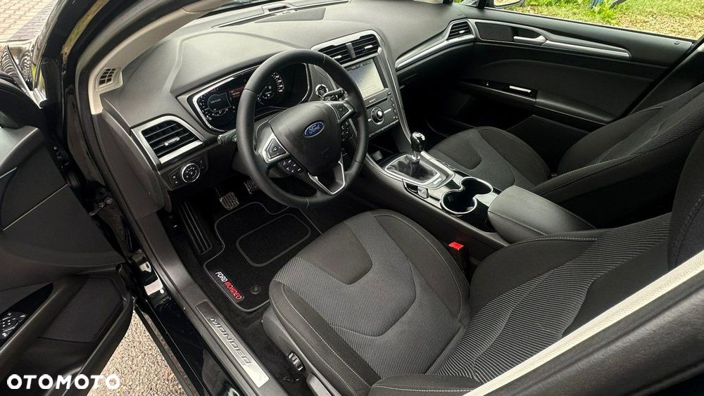 Ford Mondeo - 28