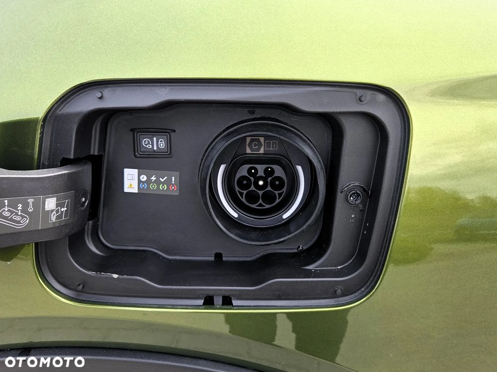 Peugeot 408 1.6 Plug-In Hybrid 225 GT Exclusive e-DCS7 - 13