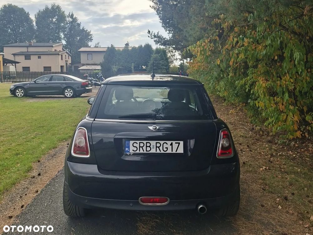 Mini One 2010 photo 3