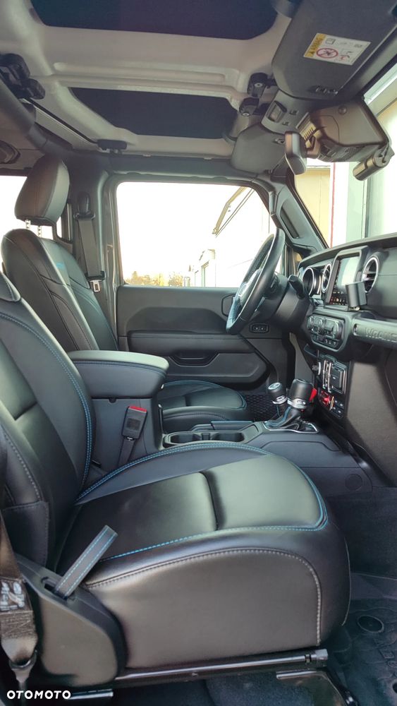 Jeep Wrangler - 27